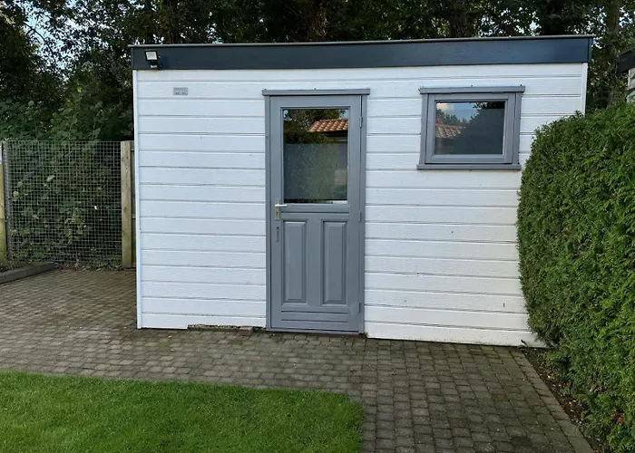 Chalet Privacyvol Fler In Putten